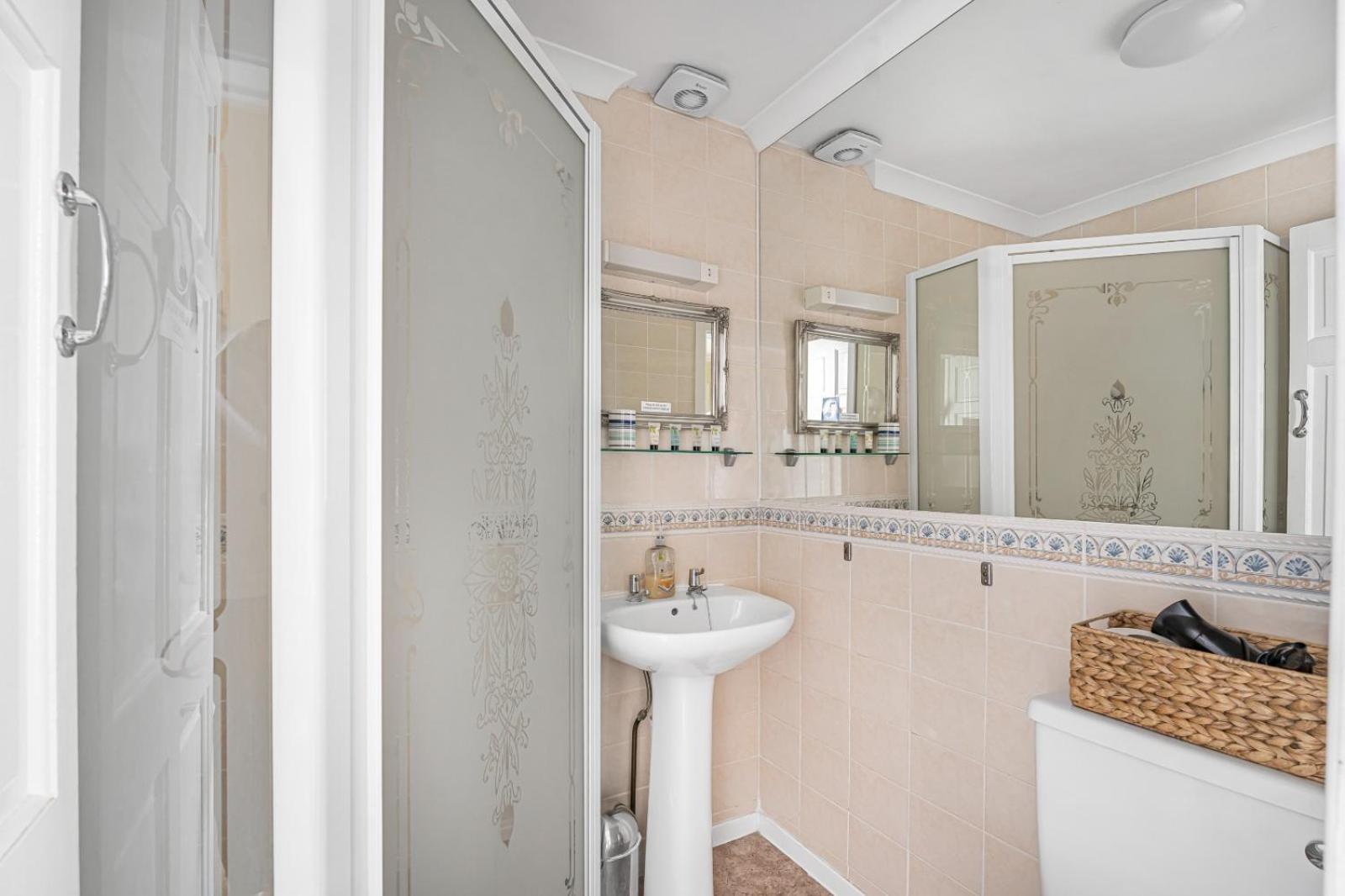 Summerlands Guest House Torquay Εξωτερικό φωτογραφία